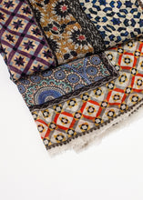 Load image into Gallery viewer, Compostella Scarf